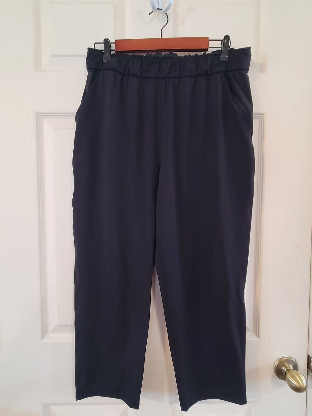 lululemon athletica  Black Size 10 Straight-Leg Elastic Waist Pants